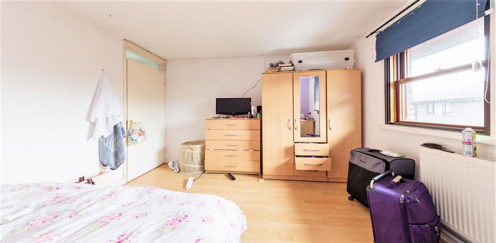 			4 Bedroom, 1 bath, 1 reception Flat			 Brondesbury Park, KILBURN